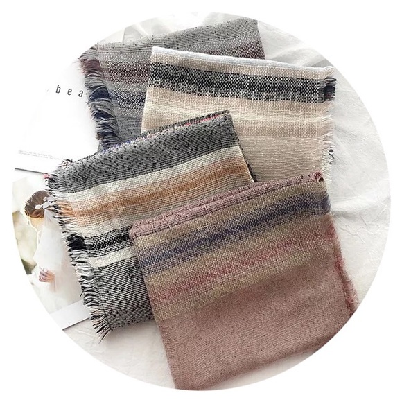 🤍• Oversized Linen Blend Scarf •🤍 - Picture 5 of 5